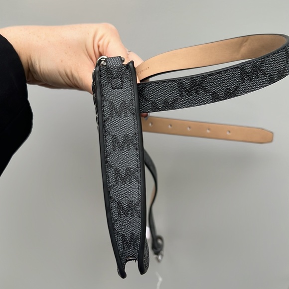 Authentic MK Fanny Pack. 41in long belt - Picture 7 of 12